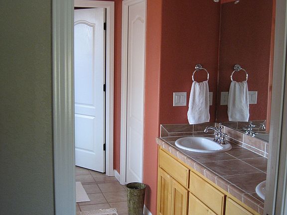 4th image of 161 Glenwood Dr