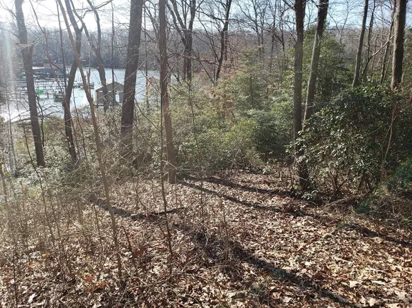 807 Red Hill Dr, Urbanna, VA 23175