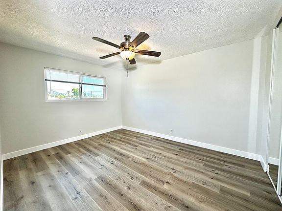 3rd image of 1496 Oakdale Ave APT 4