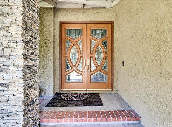 3rd image of 5982 Hellman Ave