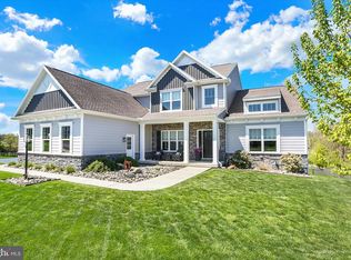 102 Memorial Dr, Harrisburg, PA 17112
