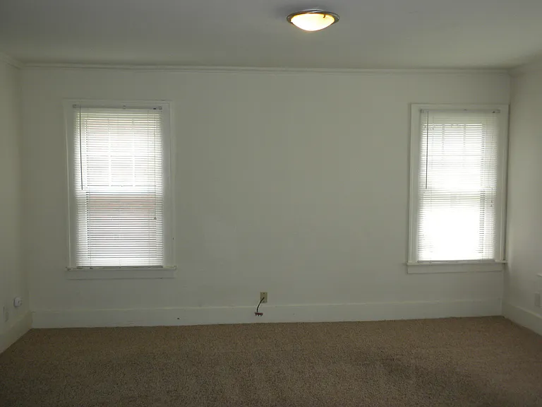 1008 Otto Ct — Photo 2