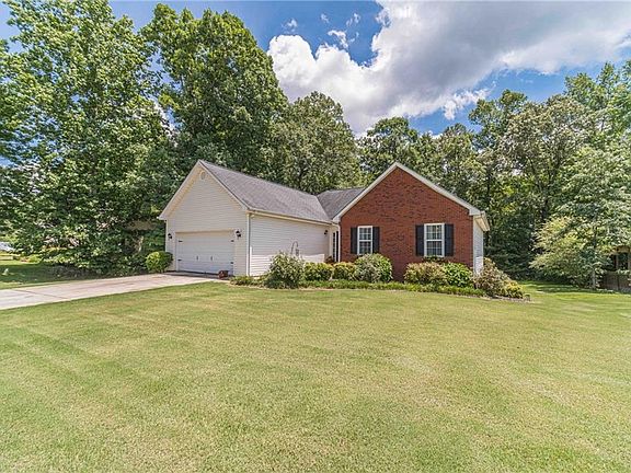 3rd image of 3435 Davan Ln