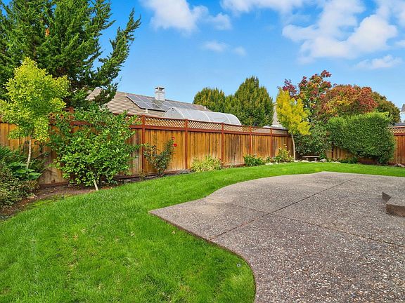 2nd image of 1845 Sandstone Drive