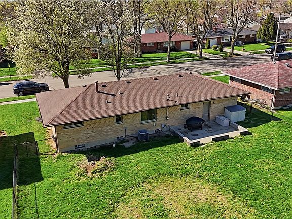 3rd image of 1325 Chelsea Rd
