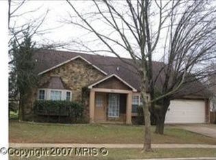 10003 Treetop Ln, Lanham, MD 20706