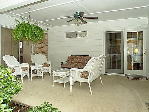 2nd image of 1813 Columbia Dr
