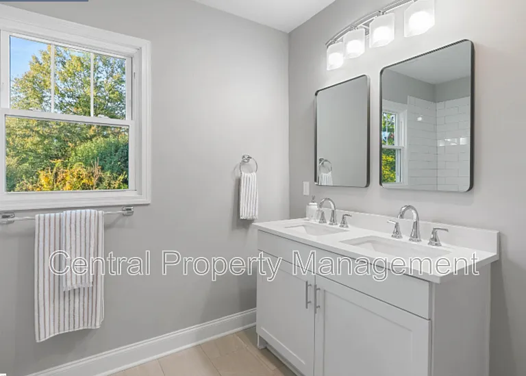 101 Sunset Dr — Photo 23