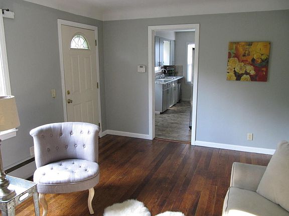 5th image of 1220 Upland Dr