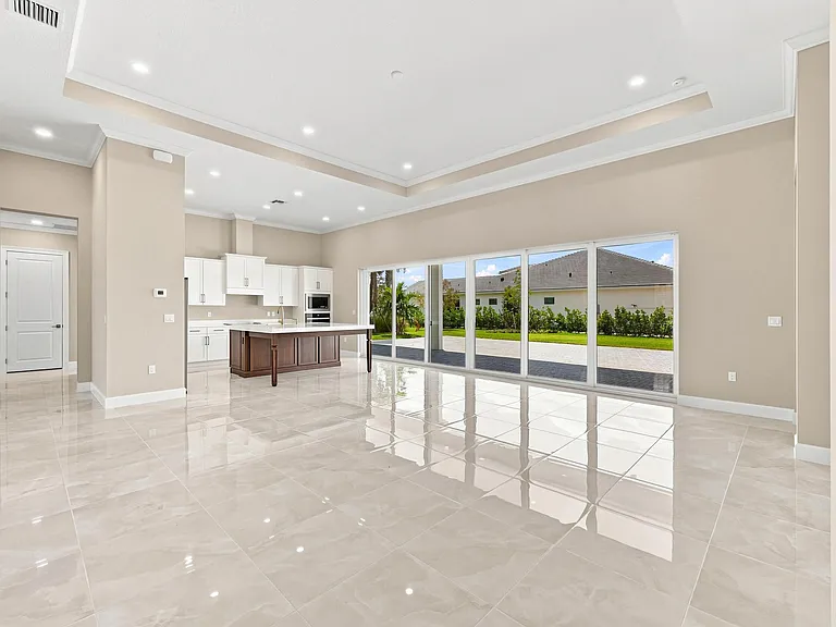 15093 Wildwood Cir — Photo 37