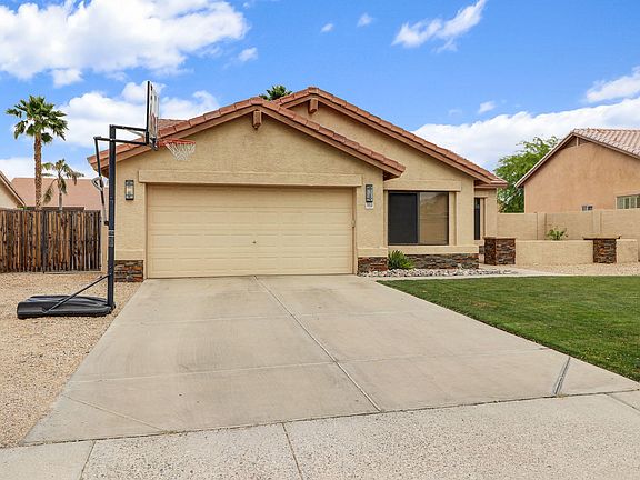 3rd image of 7212 W Dreyfus Dr