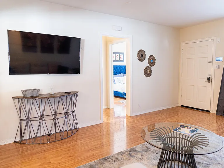 5756 Case Ave — Photo 11