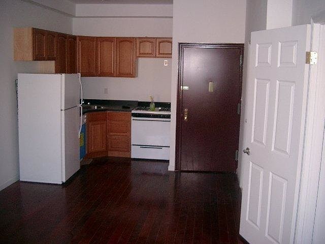 1st image of 222 Montrose Ave #1ADV