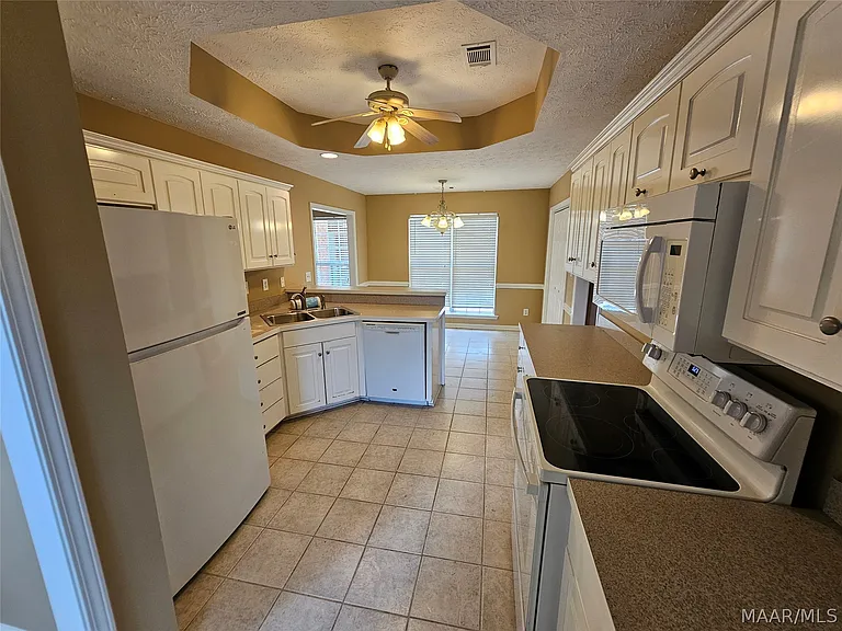 364 Homewood Dr — Photo 8