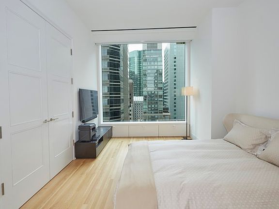 4th image of 432 Park Ave APT 28F