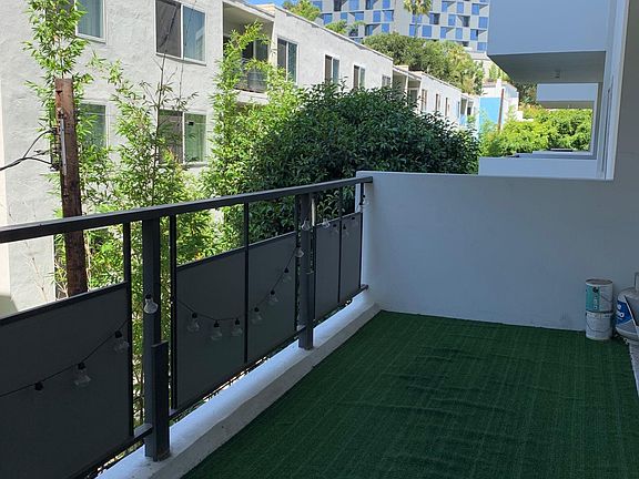 5th image of 1155 N La Cienega Blvd APT 404