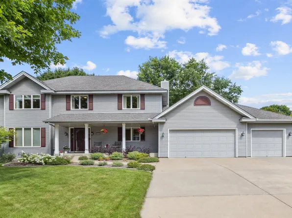 3448 Churchill Dr, Woodbury, MN 55125