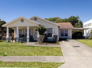 1107 Freshwater Lakes Dr, West Palm Beach, FL 33401