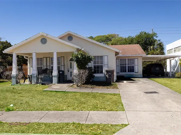 1107 Freshwater Lakes Dr, West Palm Beach, FL 33401