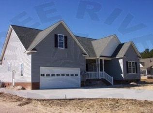 618 Broadmoor Ct, Grimesland, NC 27889