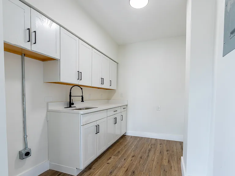 13476 Clifton Blvd #404 — Photo 1