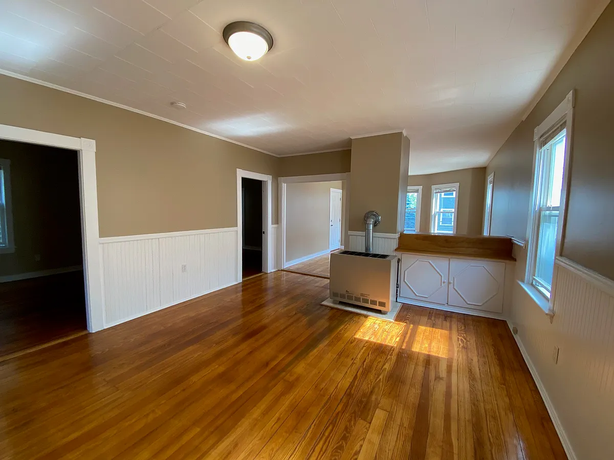 Building Photo - 179 Deane St #2