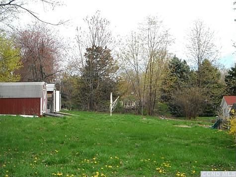 3rd image of 34 Houseman Ave