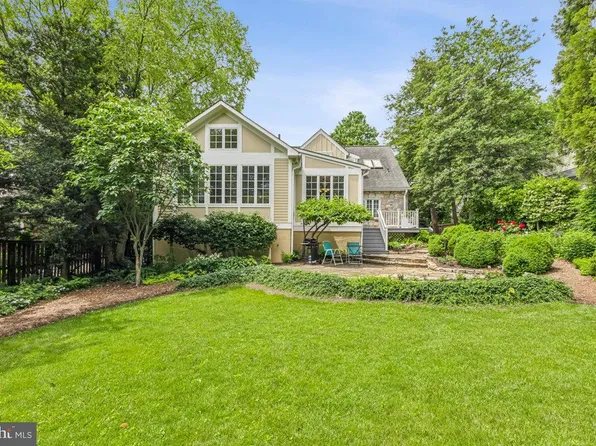 214 W Jefferson St, Falls Church, VA 22046