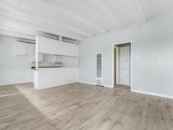 3rd image of 11426 S Budlong Ave #6