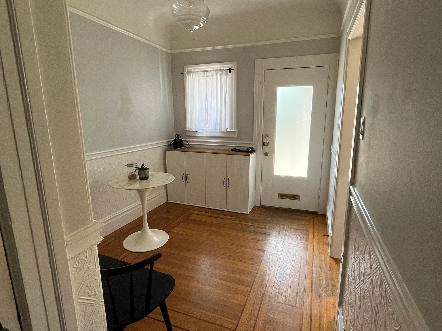 3 bed, 1.5 bath, 1350 sqft, $6,800 — Photo 3