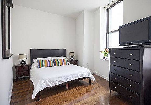 4th image of 82 Beaver St APT 1206