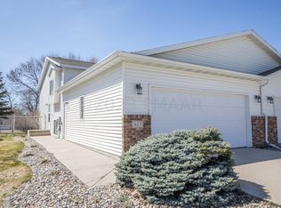 613 29th St N, Moorhead, MN 56560