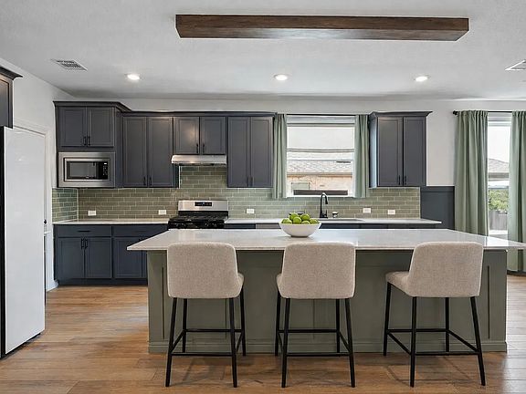 4th image of 337 Barn Hill Loop