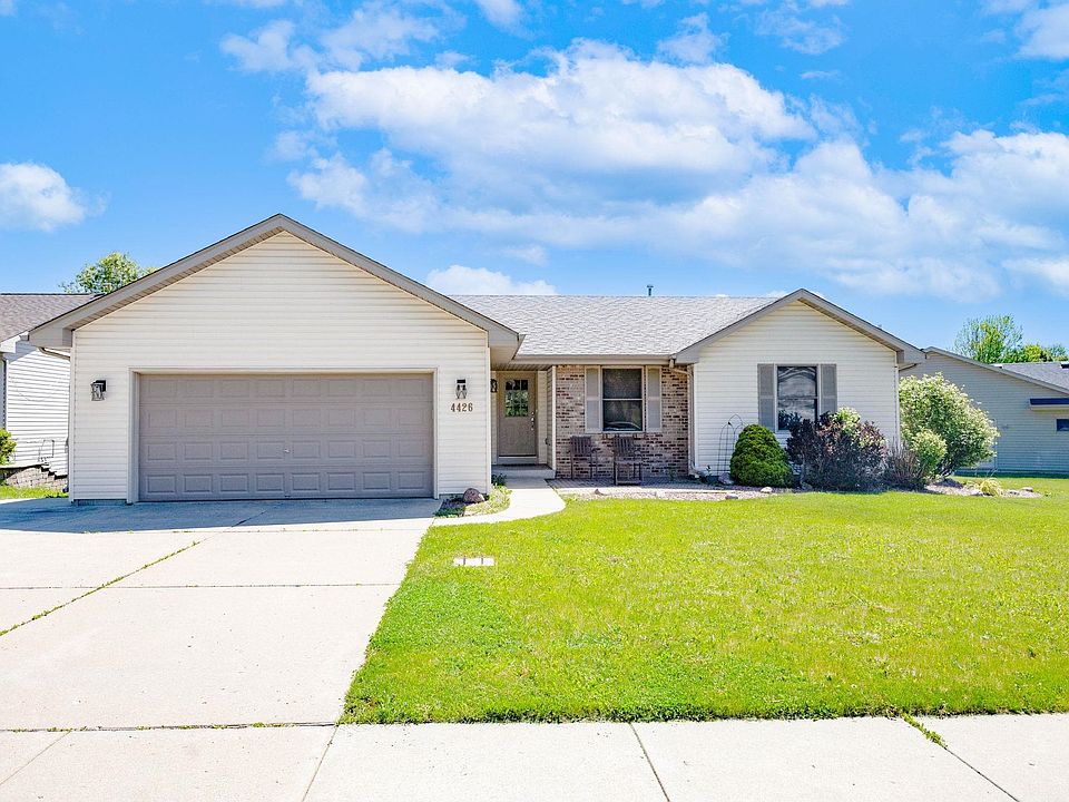 1st image of 4426 White Oak Dr