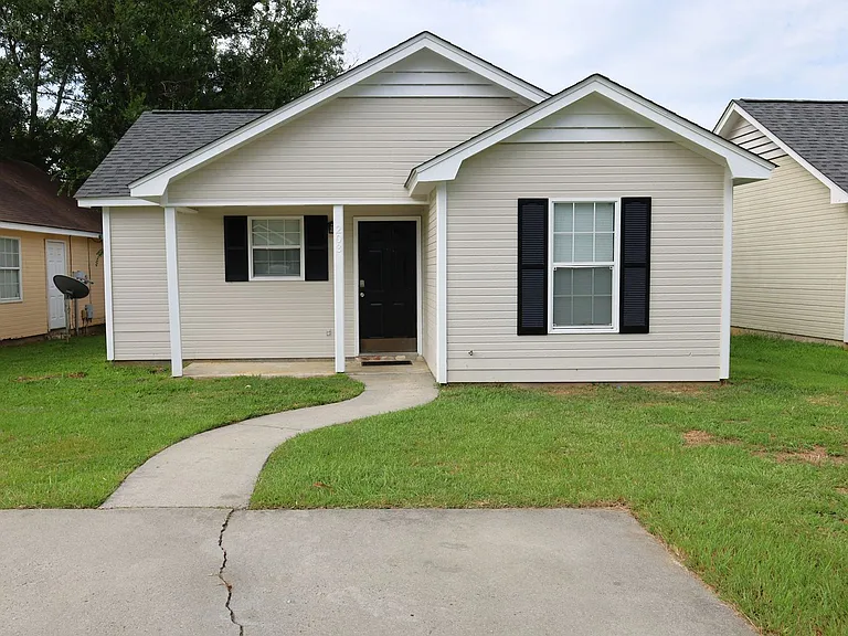 203 Blue Pool Dr — Photo 1