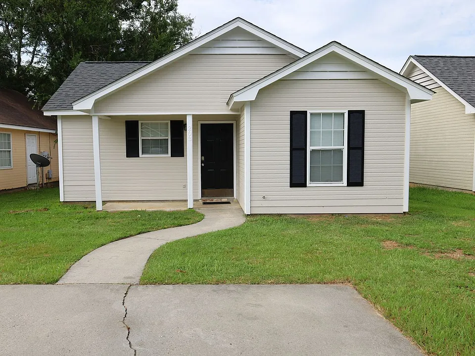 203 Blue Pool Dr
