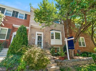 8217 La Faye Ct, Alexandria, VA 22306