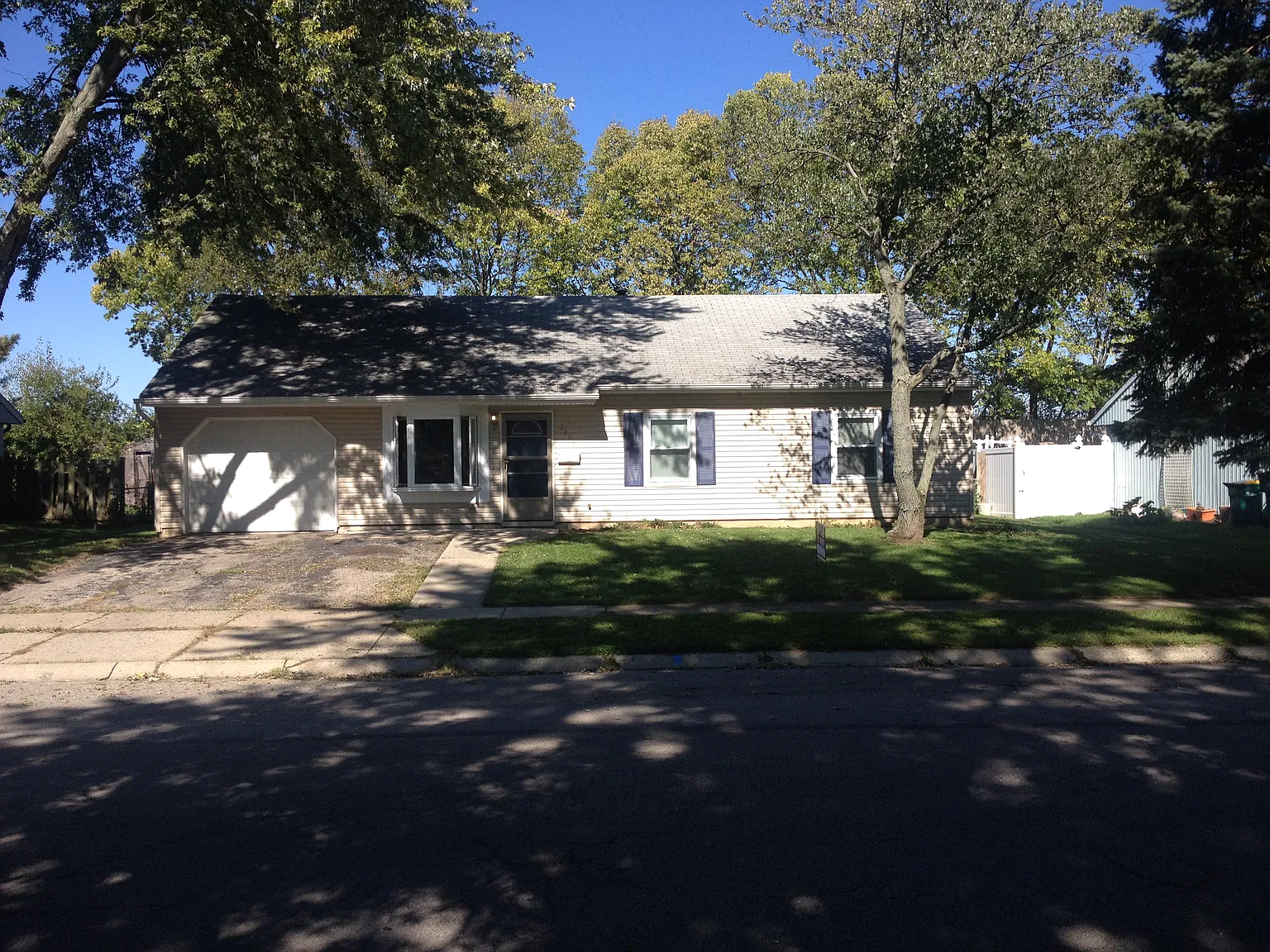 1203 Chestnut Dr photo 1