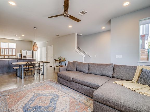 5th image of 330 Clay St #12