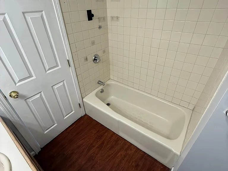 14 Saratoga Ave — Photo 15