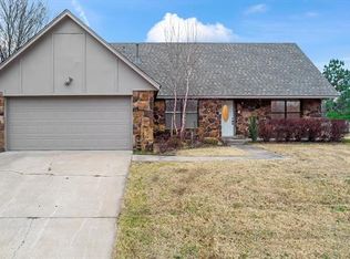 8275 S Lamb Ter, Broken Arrow, OK 74014