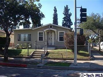5th image of 901 N El Molino Ave