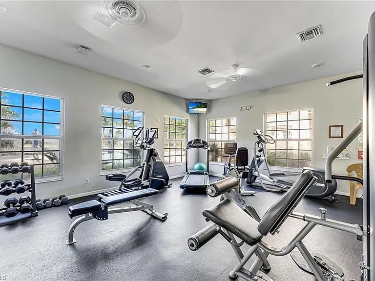 7720 Gardner Dr #201 — Photo 24