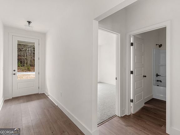 4th image of 200 Loyd Rd