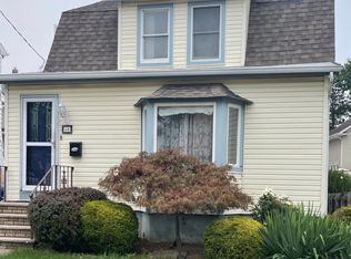 48 Maple Ave, Fords, NJ 08863