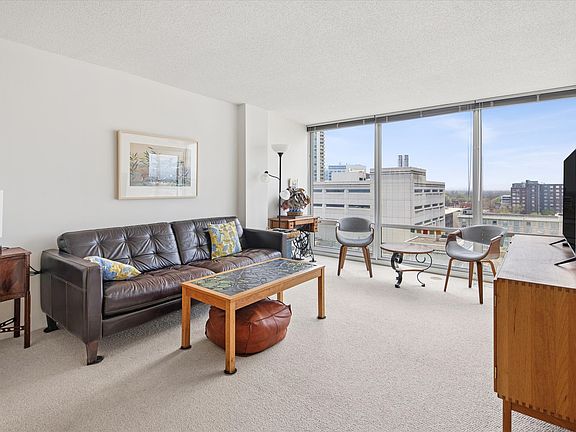 3rd image of 800 Elgin Rd APT 1208