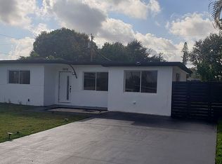 5814 Moseley St, Hollywood, FL 33021