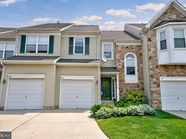 21 Oxford Ct, Bordentown, NJ 08505