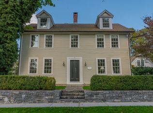 15 New City St, Essex, CT 06426