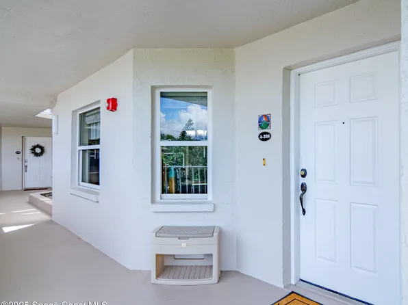 8700 Ridgewood Ave APT A208, Cape Canaveral, FL 32920